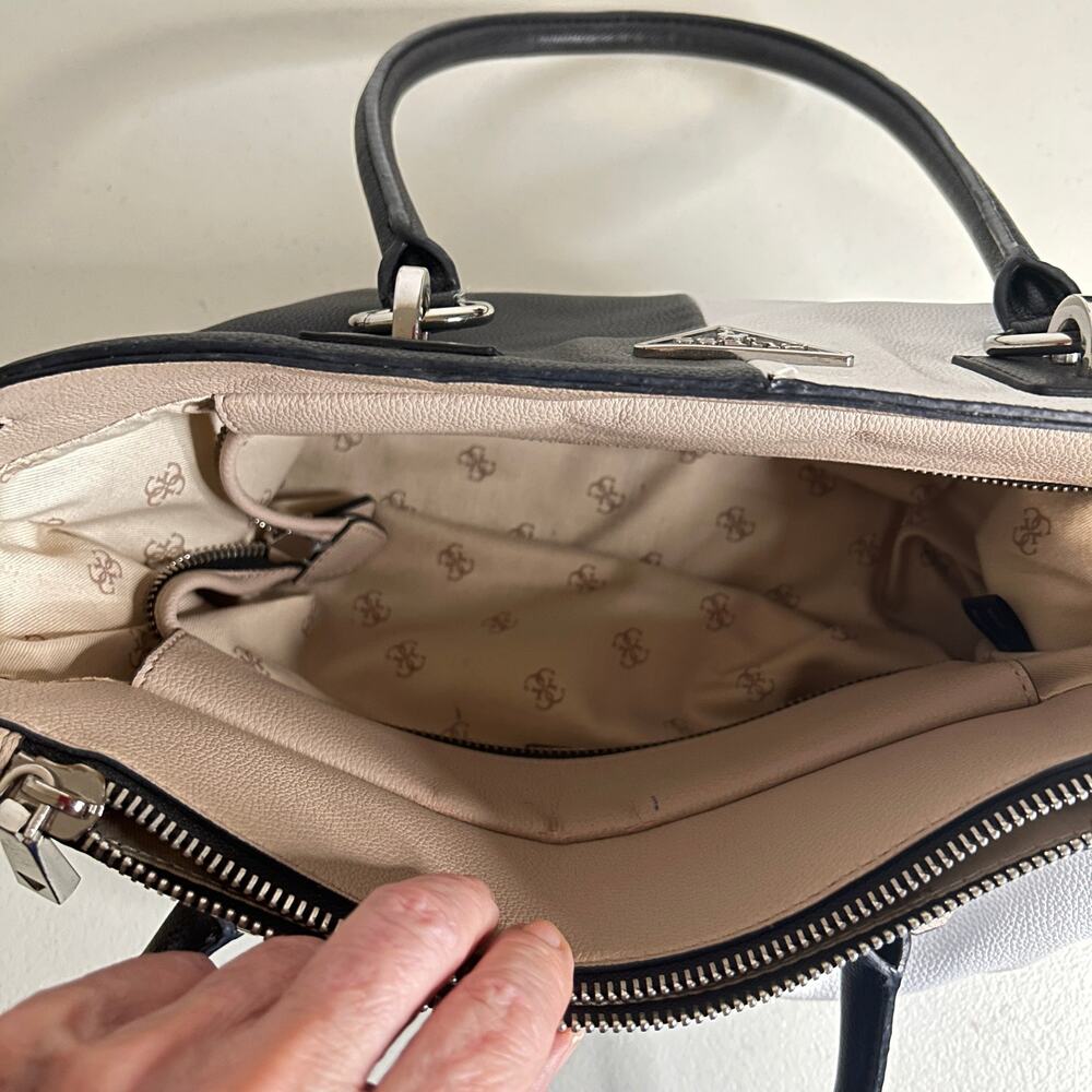 Guess Black White Tote Purse Faux Leather Shoulder Bag 15x11 Two-Tone - Picture 8 of 9